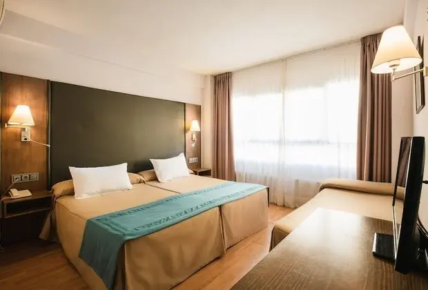 Tek Büyük Yataklı Oda (with extra bed)