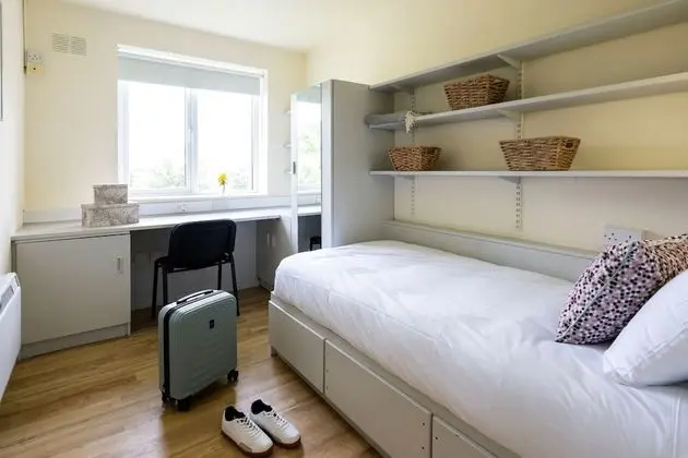 Ensuite Apartment