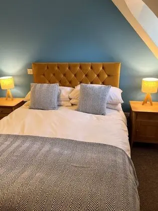 Classic Tek Büyük Yataklı Oda, Banyolu/Duşlu, Kısmi Deniz Manzaralı