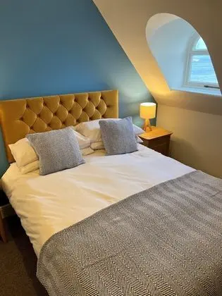 Classic Tek Büyük Yataklı Oda, Banyolu/Duşlu, Kısmi Deniz Manzaralı