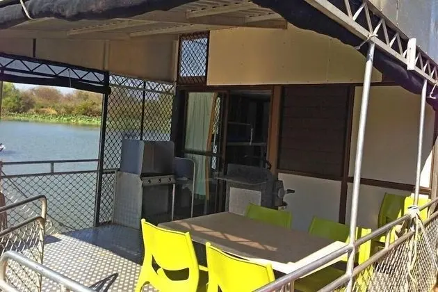 Carol - Large 6 Berth