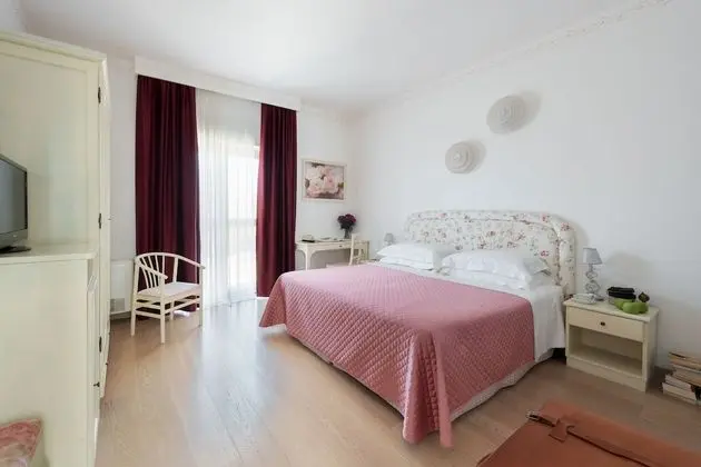 Superior Tek Büyük veya İki Ayrı Yataklı Oda