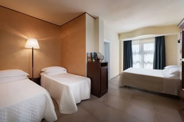 Superior Tek Büyük veya İki Ayrı Yataklı Oda