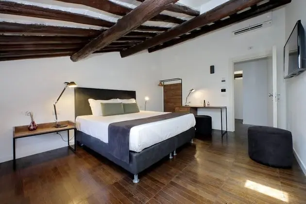 Classic Tek Büyük veya İki Ayrı Yataklı Oda