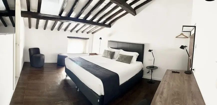 Classic Tek Büyük veya İki Ayrı Yataklı Oda