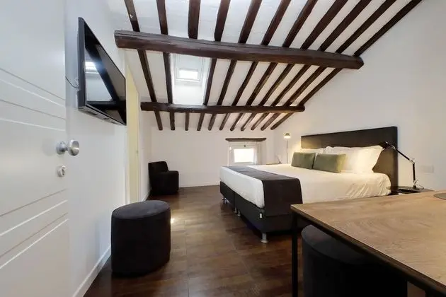 Classic Tek Büyük veya İki Ayrı Yataklı Oda