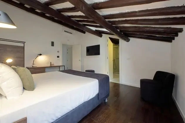 Classic Tek Büyük veya İki Ayrı Yataklı Oda