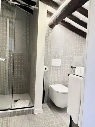 Classic Tek Büyük veya İki Ayrı Yataklı Oda