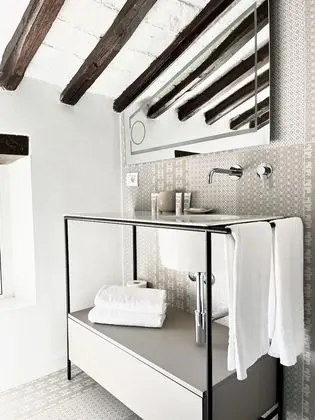 Classic Tek Büyük veya İki Ayrı Yataklı Oda