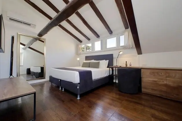 Comfort Üç Kişilik Oda (Villa Corsini)