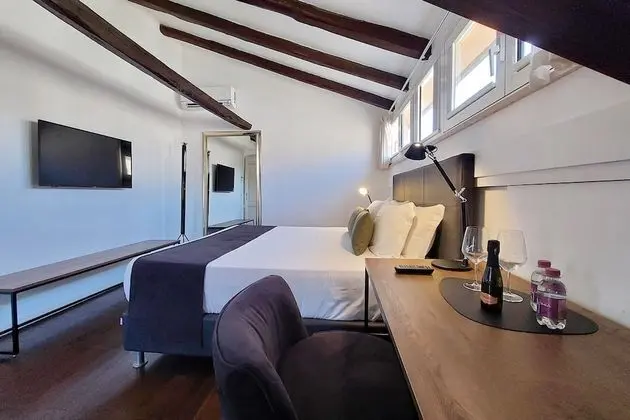 Comfort Üç Kişilik Oda (Villa Corsini)