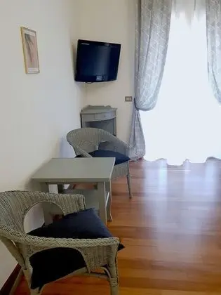 Deluxe Tek Büyük veya İki Ayrı Yataklı Oda, Özel Banyo (Positano)