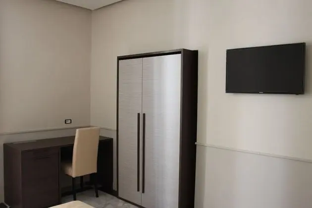 Basic Tek Büyük Yataklı Oda