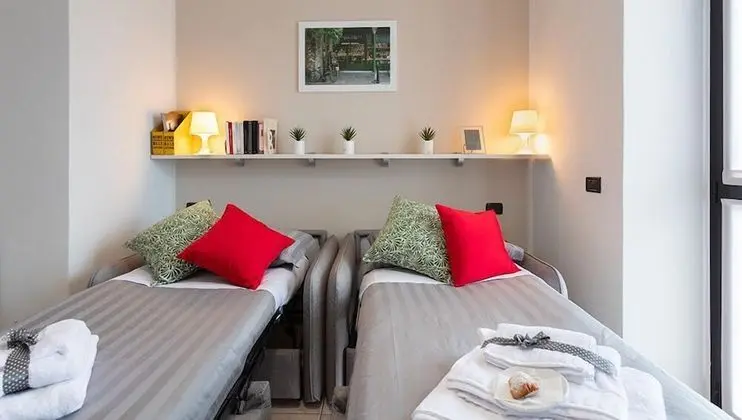 Tek Büyük Yataklı Oda, Balkon (Elena Carolina)