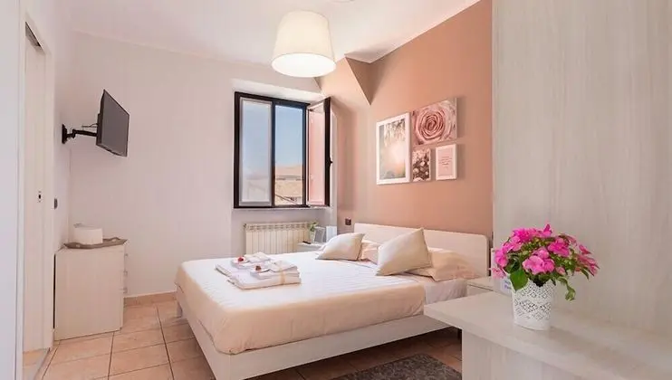 Tek Büyük Yataklı Oda (Sofia)