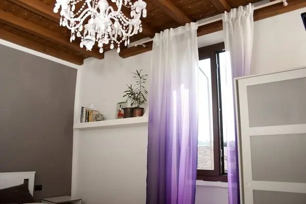 Tek Büyük Yataklı Oda, Ortak Banyo (2)