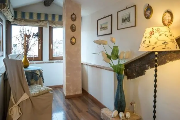 Üç Kişilik Oda, Ortak Banyo