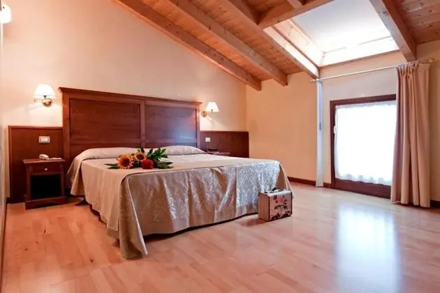 Standard Tek Büyük veya İki Ayrı Yataklı Oda