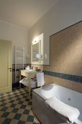 Deluxe Tek Büyük veya İki Ayrı Yataklı Oda