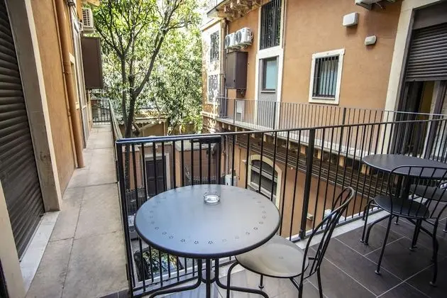 Classic Tek Büyük Yataklı Oda, Avlu Manzaralı (Tessalo)