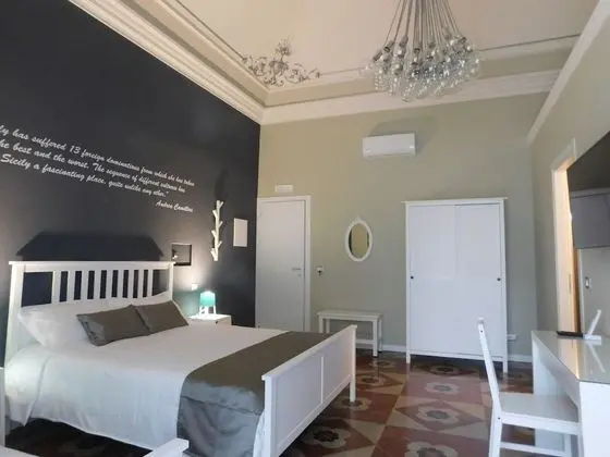 Family Üç Kişilik Oda, Şehir Manzaralı (Paracelsus)