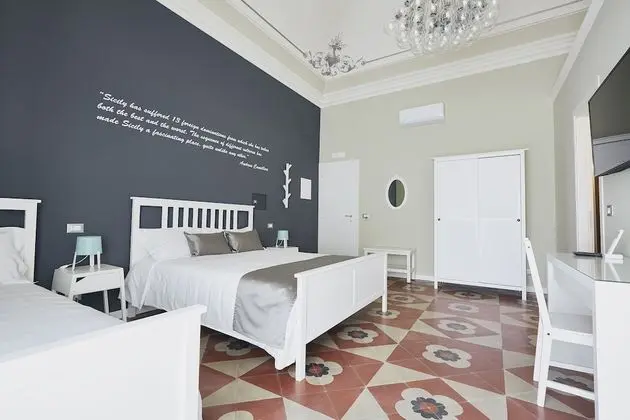 Family Üç Kişilik Oda, Şehir Manzaralı (Paracelsus)