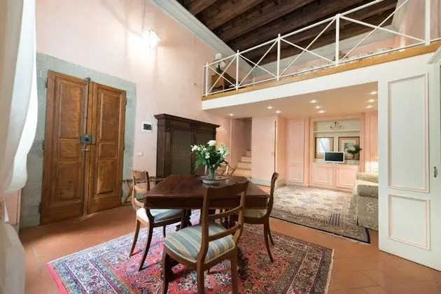 Classic Tek Büyük Yataklı Oda, Avlu Manzaralı