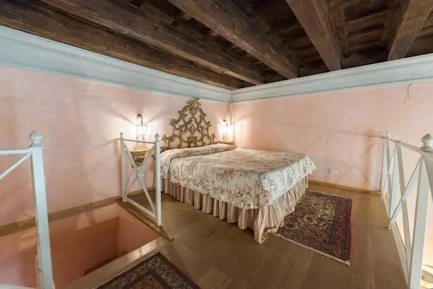 Classic Tek Büyük Yataklı Oda, Avlu Manzaralı