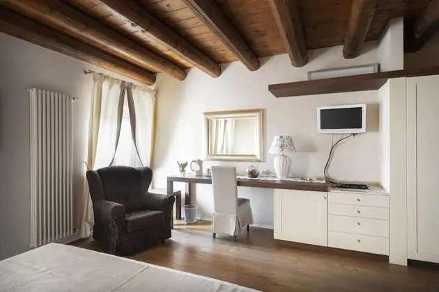 Comfort Tek Büyük Yataklı Oda