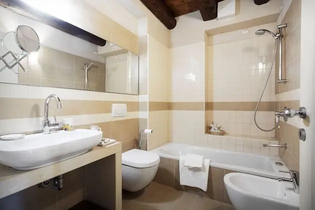 Comfort Tek Büyük Yataklı Oda