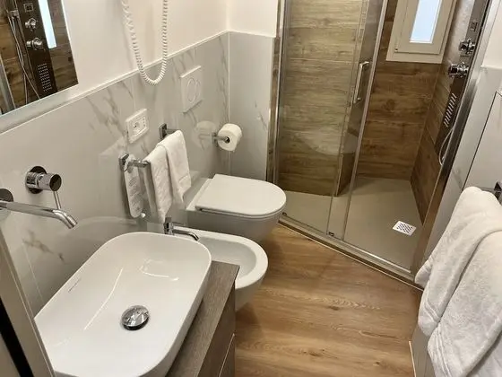 Standard Tek Büyük veya İki Ayrı Yataklı Oda