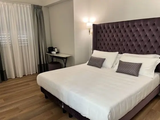 Superior Tek Büyük veya İki Ayrı Yataklı Oda