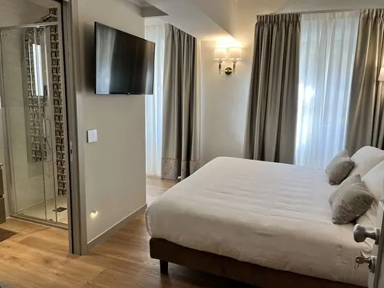 Superior Tek Büyük veya İki Ayrı Yataklı Oda