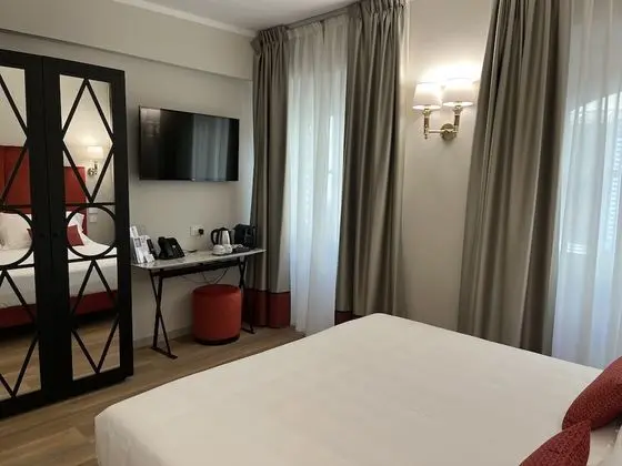Superior Tek Büyük veya İki Ayrı Yataklı Oda