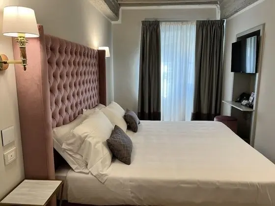 Superior Tek Büyük veya İki Ayrı Yataklı Oda
