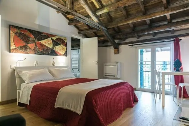 Deluxe Tek Büyük Yataklı Oda (MANSARDINA)