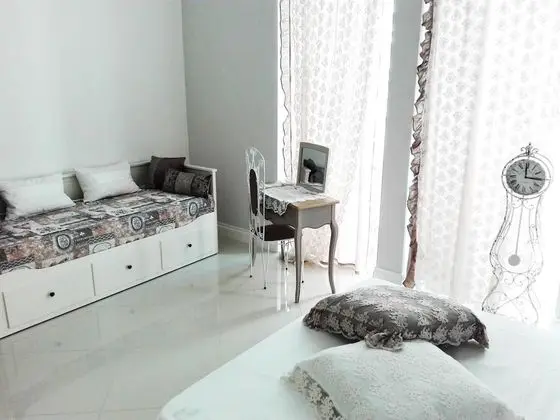 Tek Büyük Yataklı Oda, Ortak Banyo