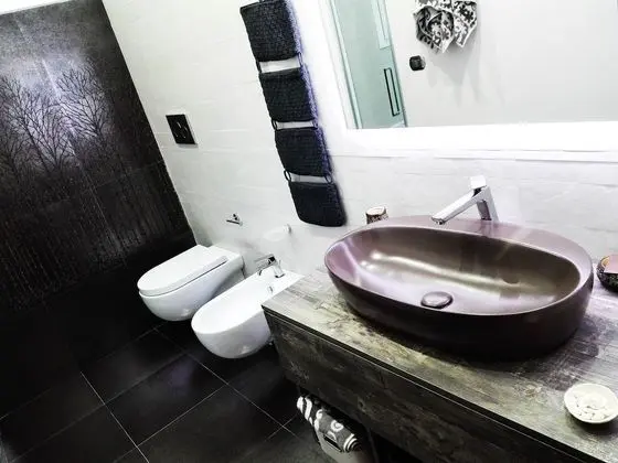 Tek Büyük Yataklı Oda, Ortak Banyo