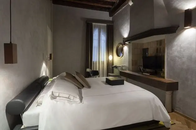 Luxury Tek Büyük Yataklı Oda, Bahçe Manzaralı