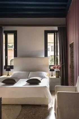 Luxury Tek Büyük Yataklı Oda, Kanal Manzaralı