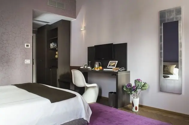 Luxury Tek Büyük Yataklı Oda, Kanal Manzaralı