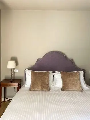 Classic Tek Büyük Yataklı Oda