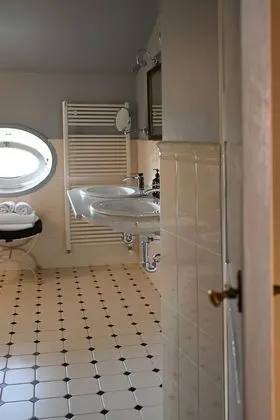 Superior Tek Büyük veya İki Ayrı Yataklı Oda