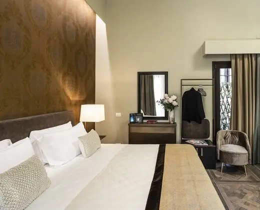 Standard Tek Büyük Yataklı Oda