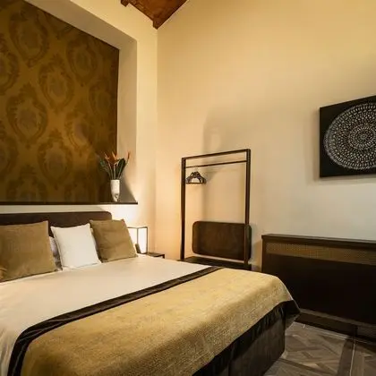 Standard Tek Büyük Yataklı Oda