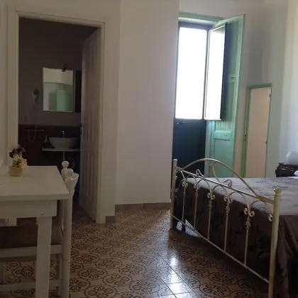 Tek Büyük Yataklı Oda