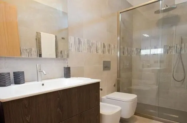 Tek Büyük veya İki Ayrı Yataklı Oda