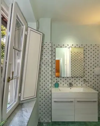 Tek Büyük Yataklı Oda, Bahçe Manzaralı (N)