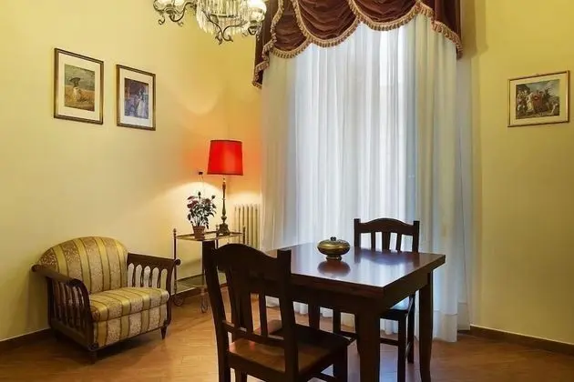 Tek Büyük Yataklı Oda, Özel Banyo (Rossa)