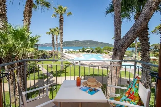 Tek Büyük Yataklı Oda, Balkon, Deniz Manzaralı